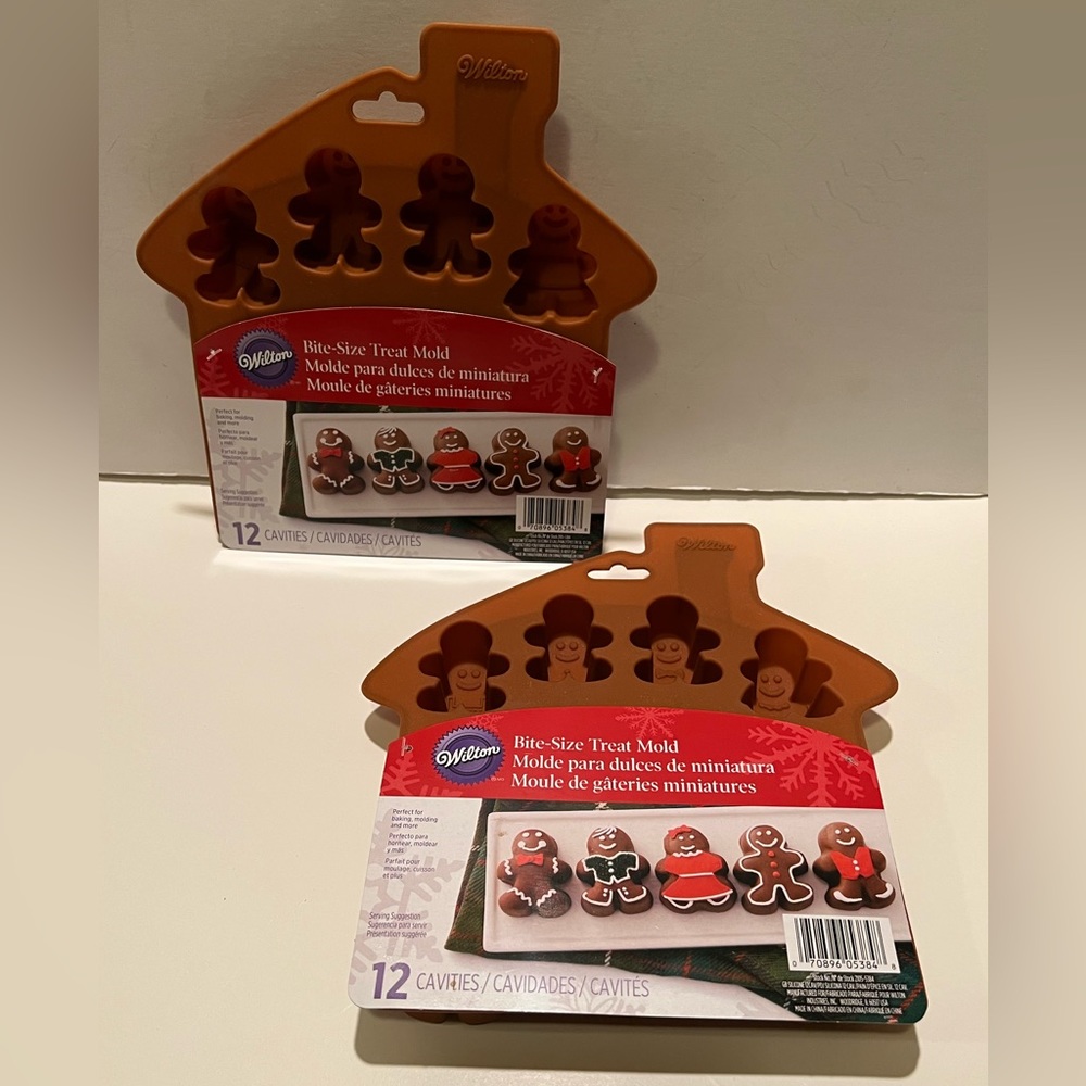 NWT LOT OF 2 WILTON SILICONE GINGERBREAD MEN TREAT MOLDS.